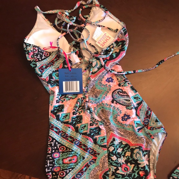 Emme Jordan Swimwear - Picture 4 of 5